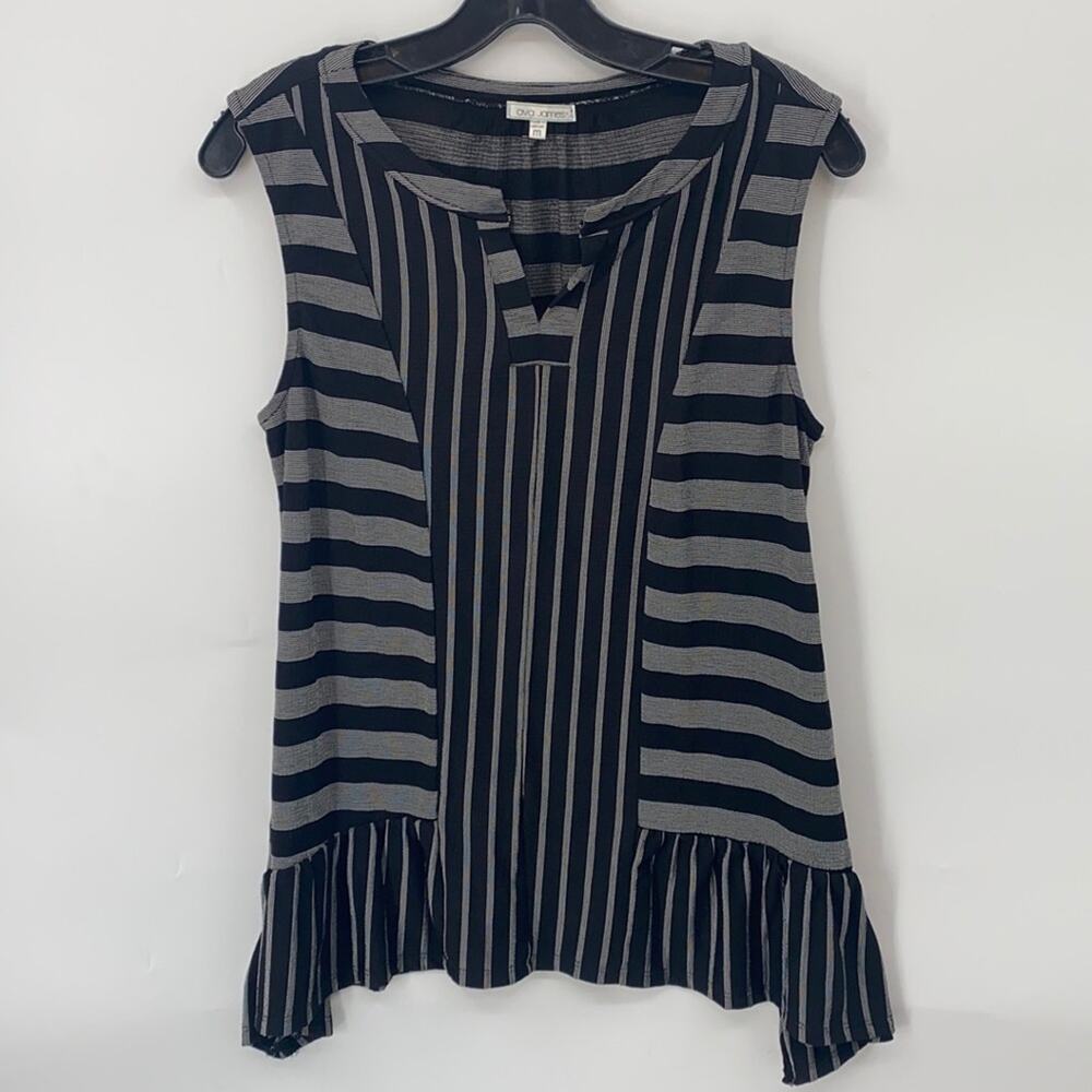 Ava James Women's Black & White Opposing Stripes Top Ruffle Detail Size Medium